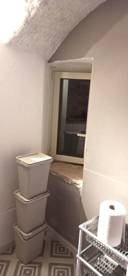 Casa Nella Pietra Viva Lägenhet Bari Exteriör bild