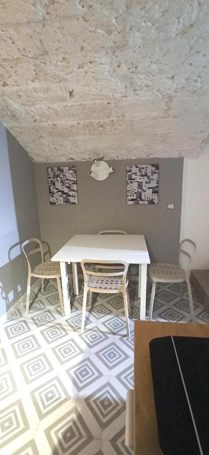 Casa Nella Pietra Viva Lägenhet Bari Exteriör bild